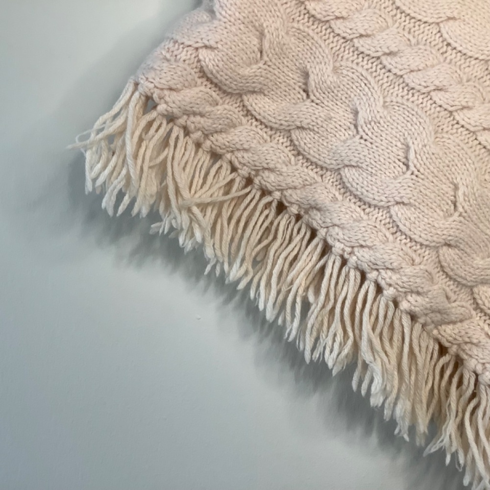 Banana Republic Wool Cape Poncho Cable Knit Fringe V Neck Triangle Ivory Pink - Picture 3 of 7